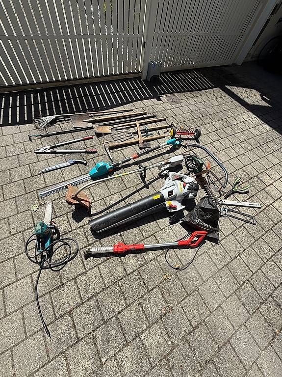 Tutti gli attrezzi: Ensemble d'outils de jardin – Usato da Corsier GE venduto da mar_9y6h 1