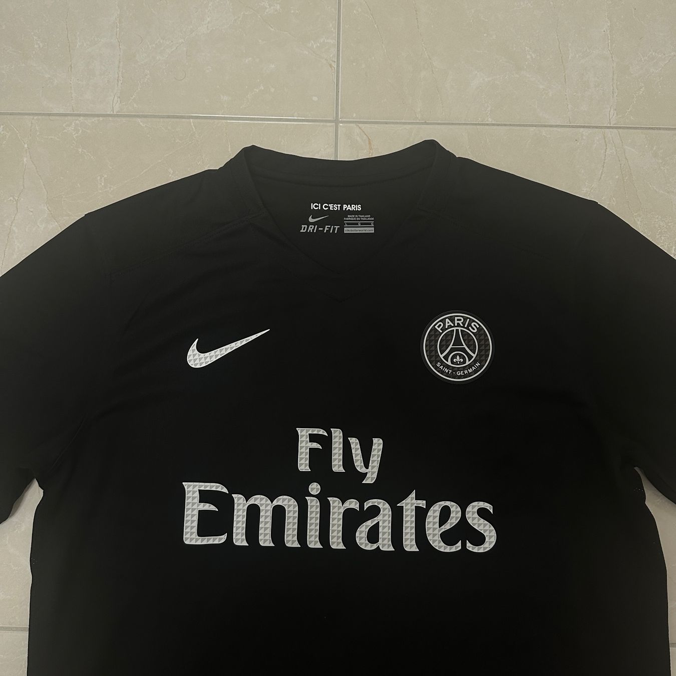 Nike Canottiere & Pantaloni: PSG Ibrahimovic Trikot Grösse L – Usato da Frenkendorf venduto da fab_r7dr 1