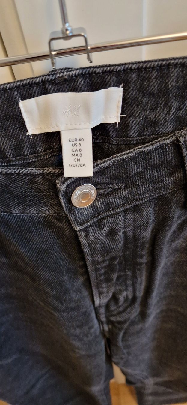 H&M Jeans: H&M Jeans schwarz 40 – Usato da Zürich venduto da c.line89 2