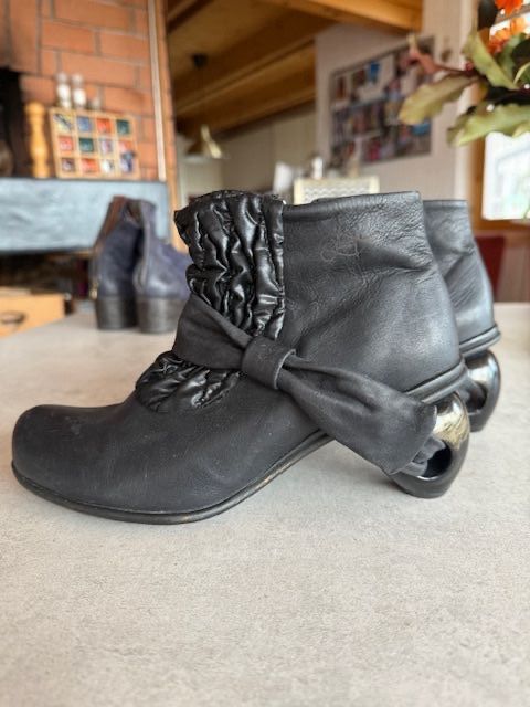 Eject Scarpe da donna: Bottines tout cuir Eject – Nuovo (secondo la descrizione) da Enges venduto da cordec