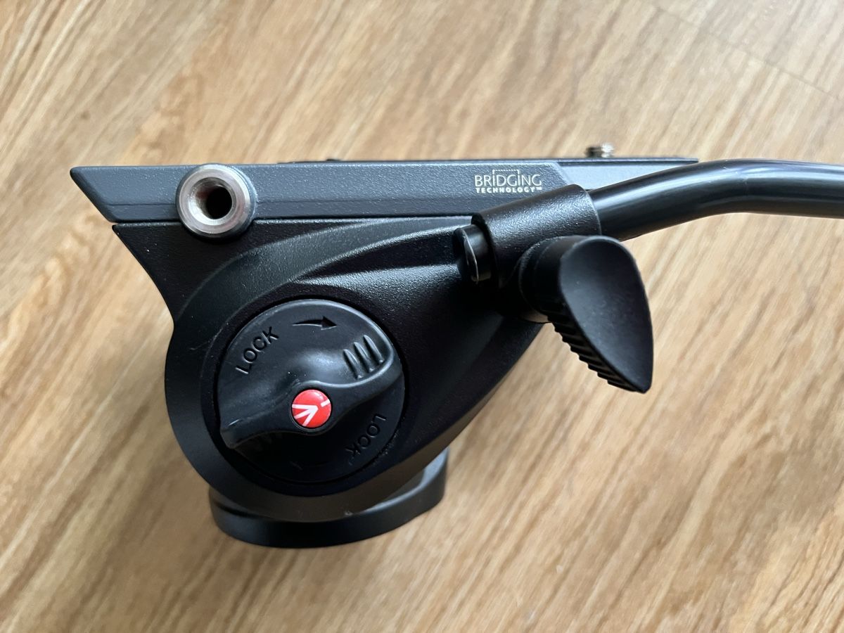 Manfrotto Treppiedi & Teste: Manfrotto Fluid Head MVH500AH – Nuovo (secondo la descrizione) da Winterthur venduto da Hello088x 2