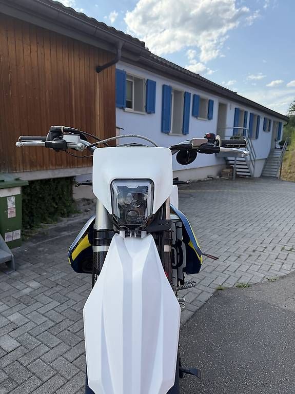 Strasse: Husqvarna TE 125 2T 2016 – Gebraucht aus Wattwil von Cedrin.fri 2