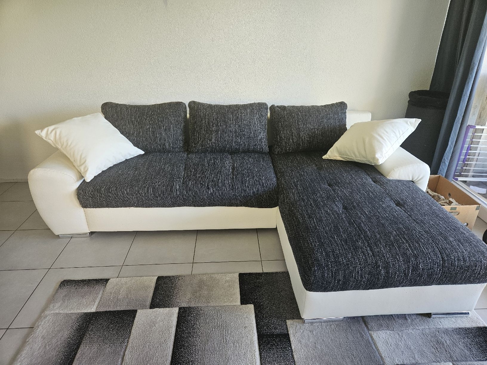 Sofas: Ausziehbares Sofa – Gebraucht aus Pieterlen von Draenora