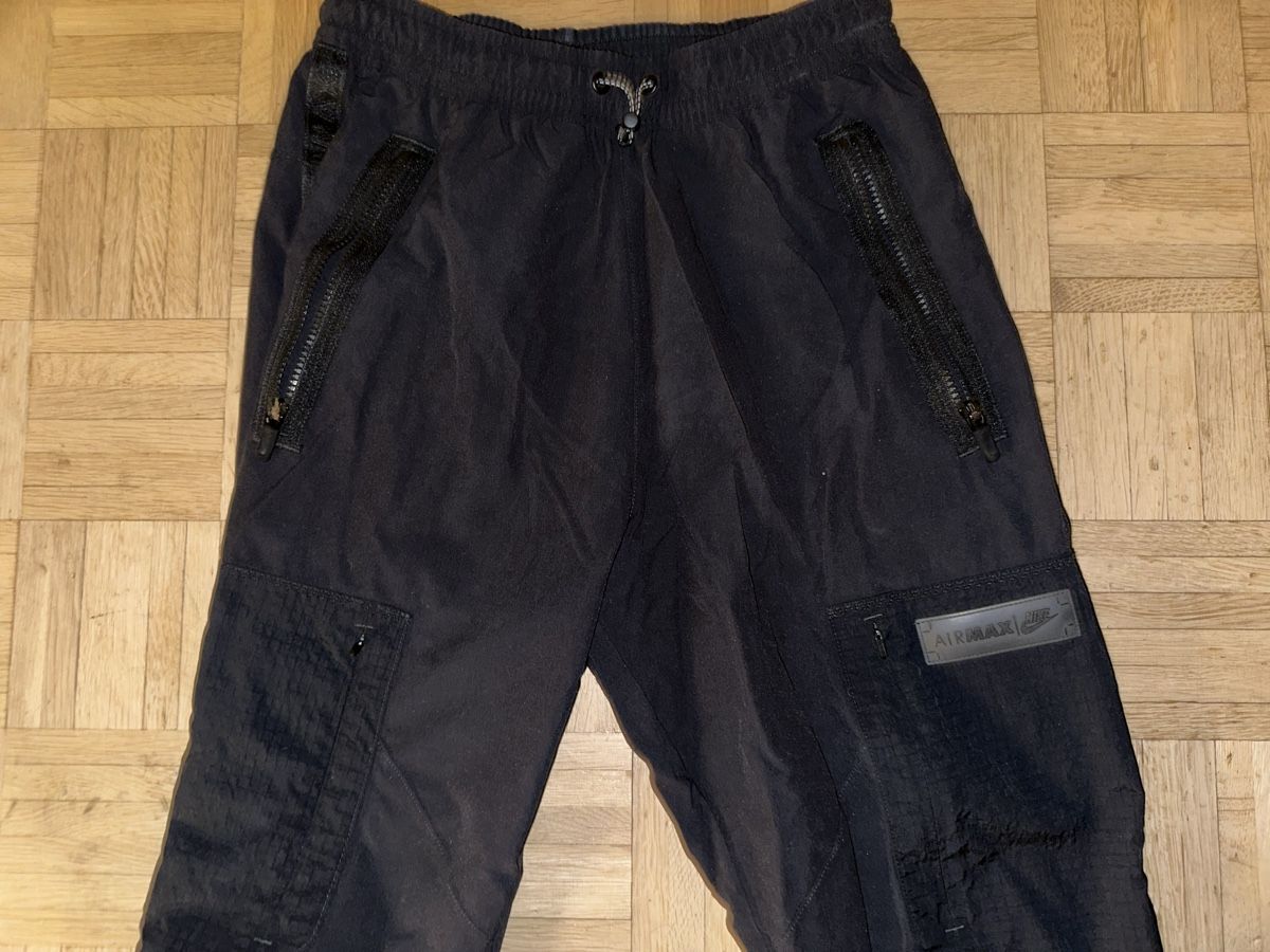 Nike Pantaloni: Pantalon nike – Usato da Genève venduto da abelitoo 2