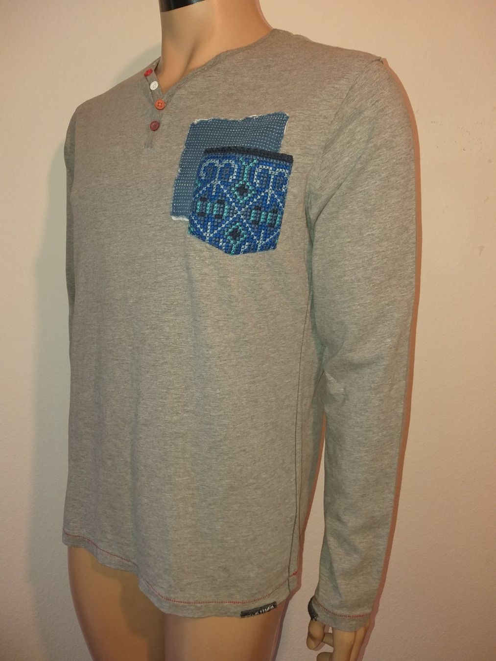 Desigual Pullover & Sweatshirts: DESIGUAL Pullover taille / Grosse S (M EUR) – Gebraucht aus Cossonay-ville von Super-Price-Quality 4