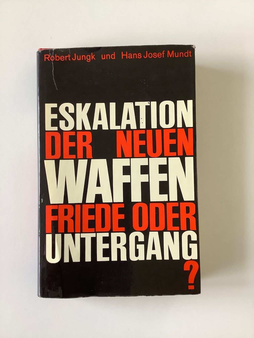Bücher: Eskalation der neuen Waffen – Gebraucht aus Triesen von Boston5
