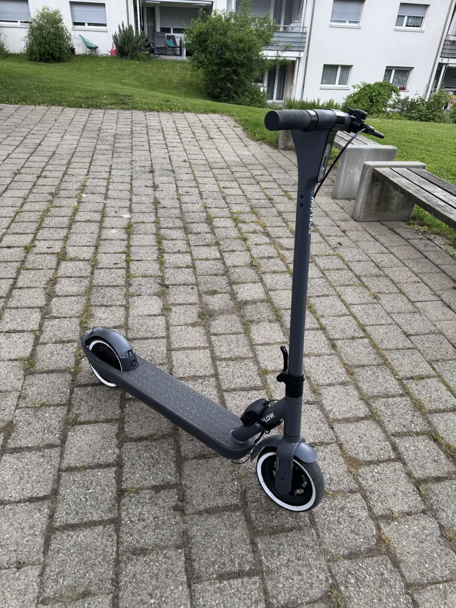 Soflow Kickboard: SoFlow So One E-Scooter Schwarz – Gebraucht aus Horgen von Cri2 2
