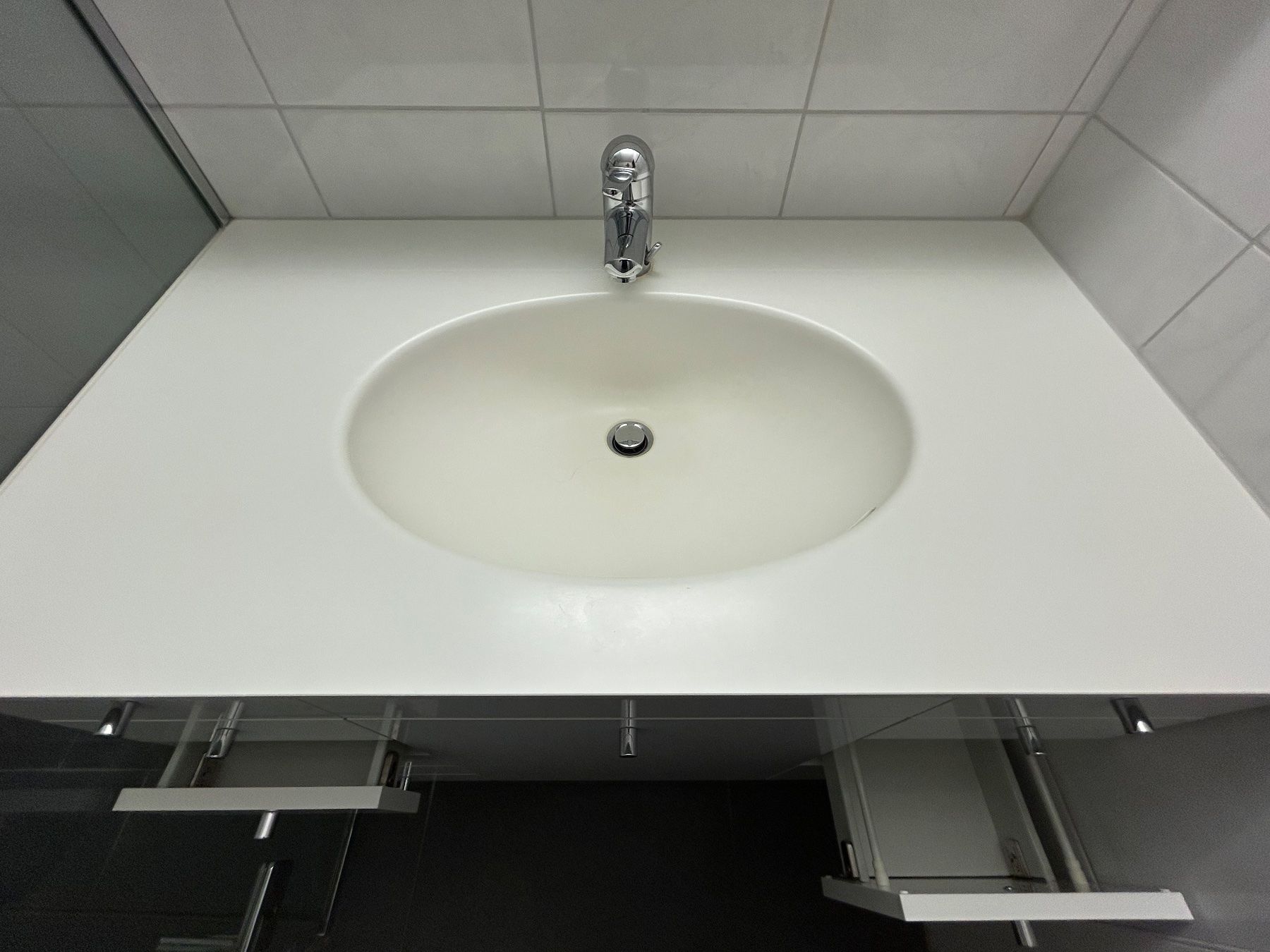 Installations & Meubles: Badezimmermöbel mit Lavabo – D'occasion à Bolligen par Mfeuz 4