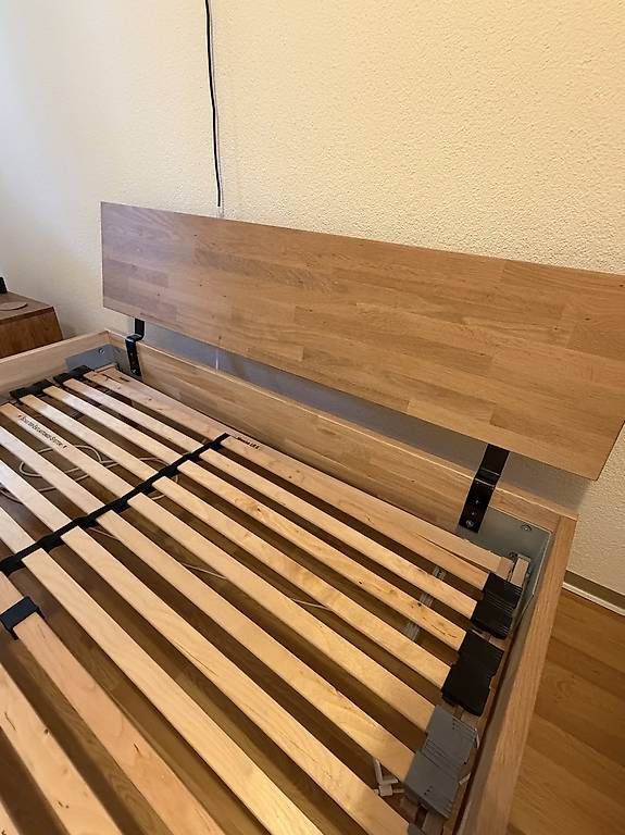 Letti: Massivholzbett 140x200cm – Usato da Baden venduto da fab_tfj5 1