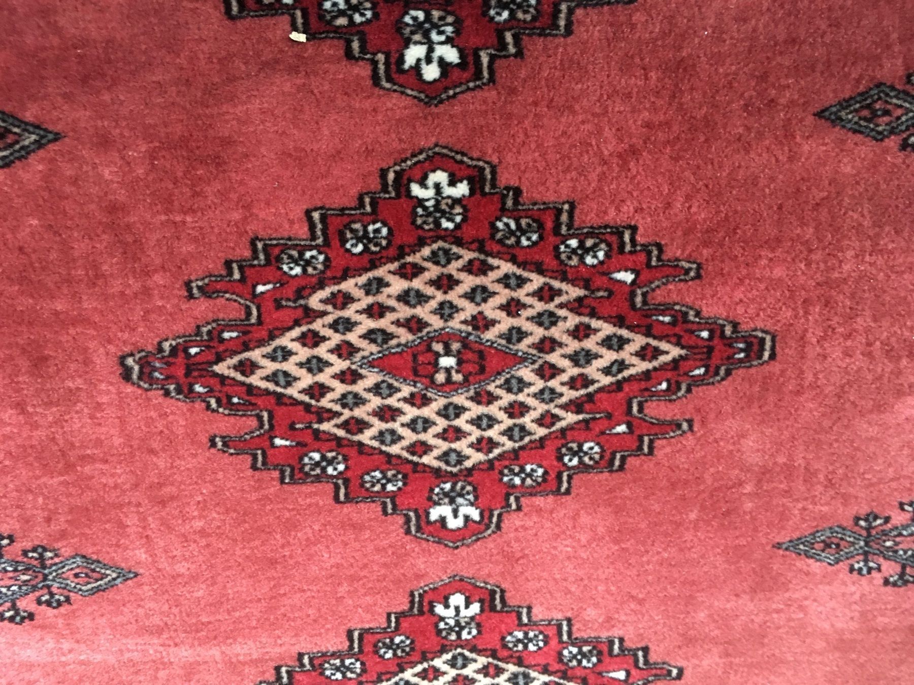 Teppiche: Antiker Hand geknüpfter  Teppich in rot – Gebraucht aus Bettwiesen von Zustand57 1