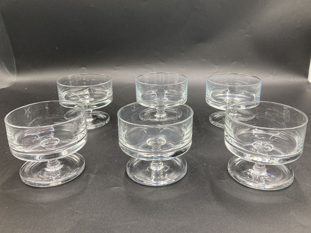 Geschirrsets: Dessert Gläser und Schalen | Glas | 8er-Set – Gebraucht aus Wittenbach von Restwert_St-Gallen 1