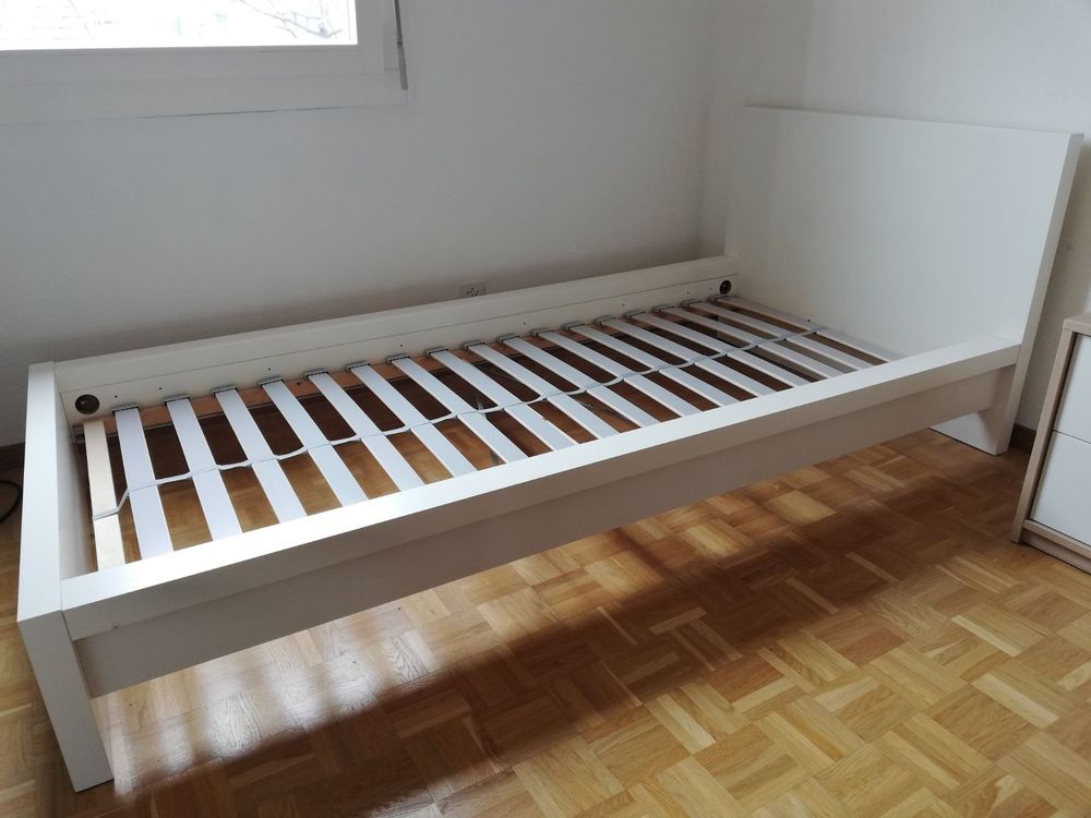 Bett IKEA MALM 90x200, inkl. Lattenroste Kaufen auf Ricardo