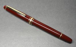 Mont Blanc Meisterstück Classique / Füllfederhalter bordeaux