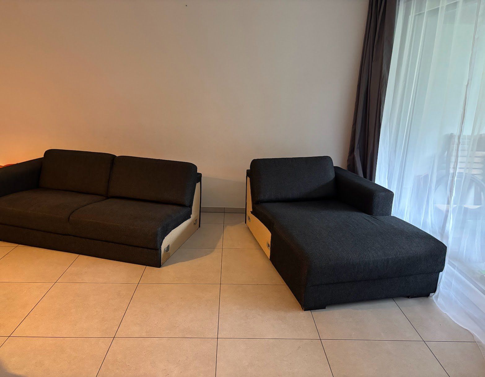 Divani: Schwedisches Sofa (kein IKEA), Schwarz-Graphit – Usato da Chur venduto da meteor26 5