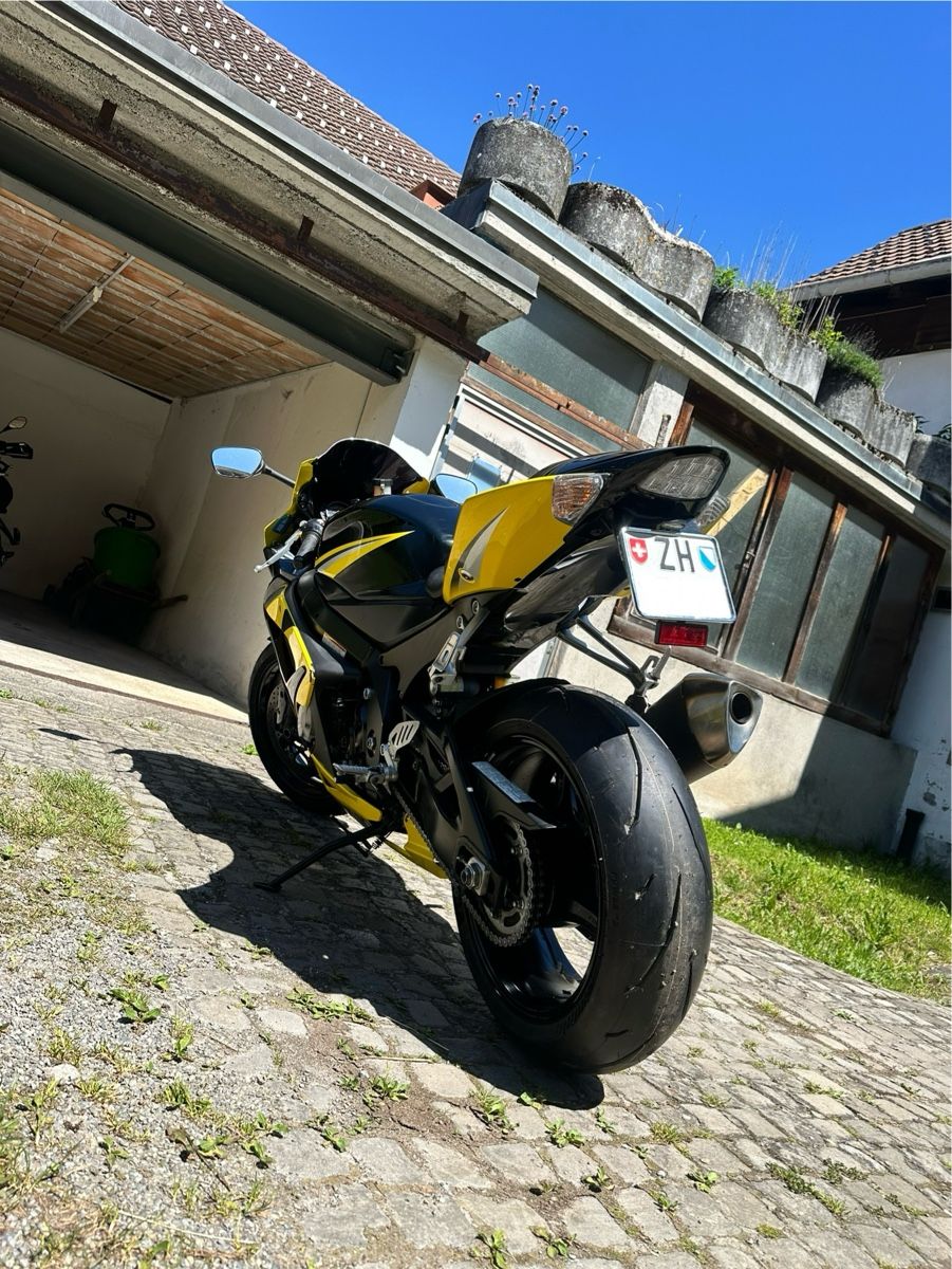 Suzuki Route: Suzuki GSX-R 1000 K5 ab MFK (Juni 26) und Service – D'occasion à Hirzel par Thenoah78 6
