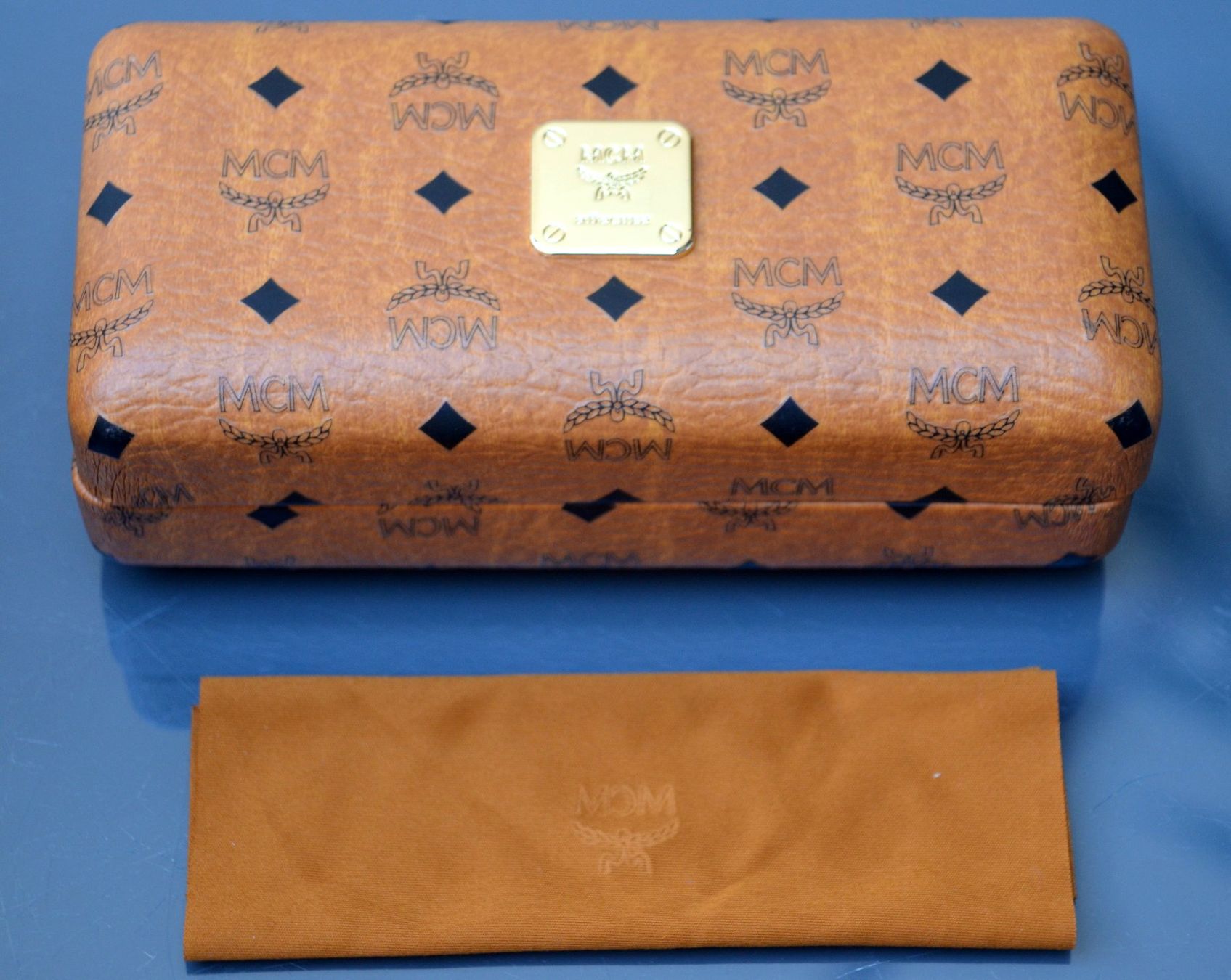 Mont Blanc Brillenetui / Étui à Lunettes (D'occasion) à Collonges Pour CHF 30 – Avec Livraison