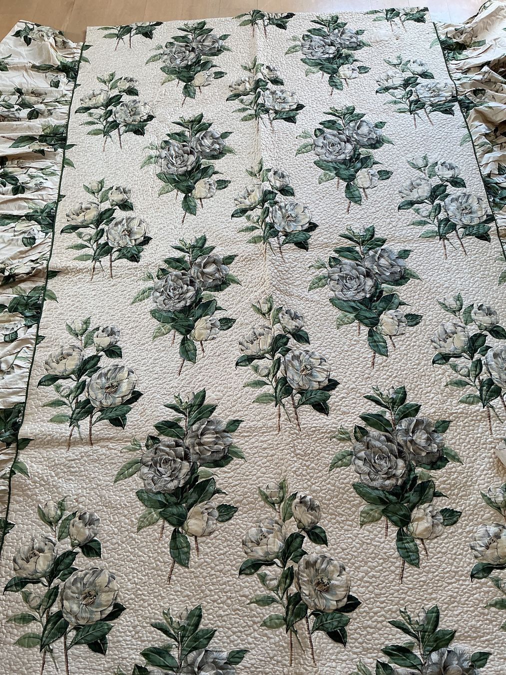 Coperte: Bettüberwurf – Usato da Triesen venduto da boston7