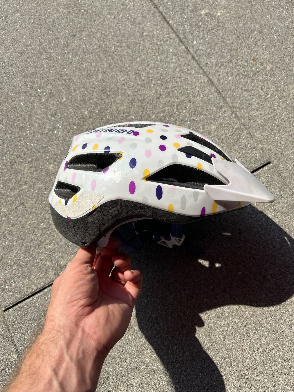 Specialized Helme: Specialized Velohelm Kinder gebraucht – Gebraucht aus Beinwil am See von Windlepack 1