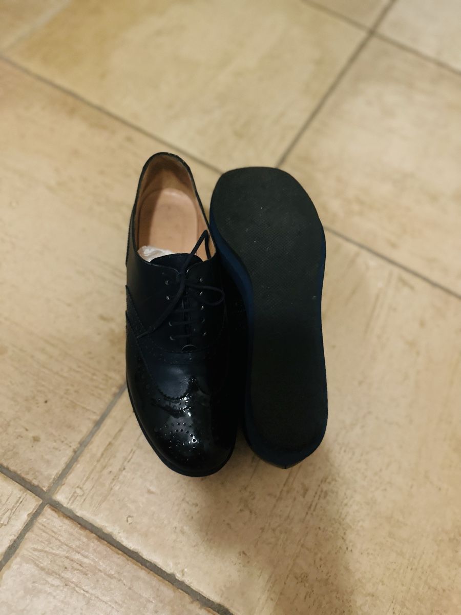 Chaussures femmes: Wunderschöne Schuhe 37.5 – D'occasion à Uetikon am See par Mici_Ki 3