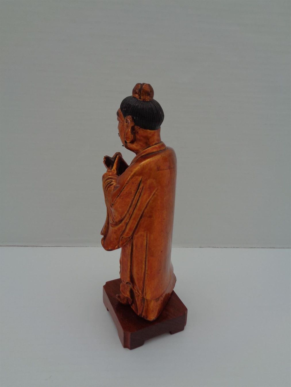 Sculture & Statue: China geschnitzte Holzfigur auf Sockel – Usato da Chur venduto da omonia 3