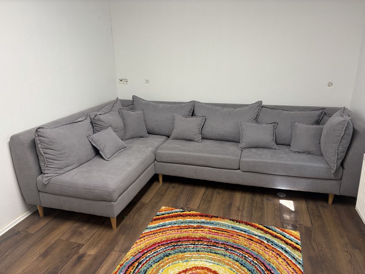 Sofas: Ecksofa grau Stoff gute Zustand – Gebraucht aus Embrach von Leva11