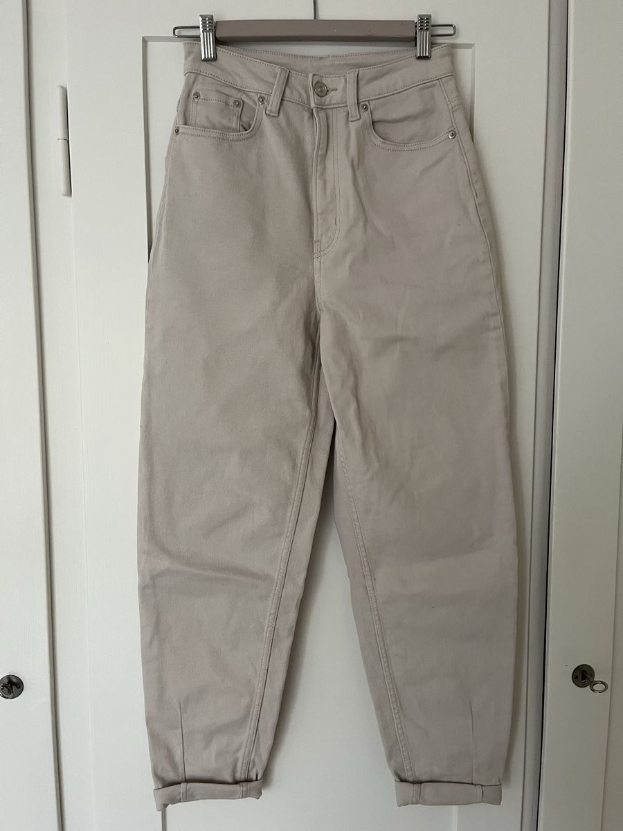 H&M Jeans: Beige Mom-Jeans – Usato da Zürich venduto da ale_t