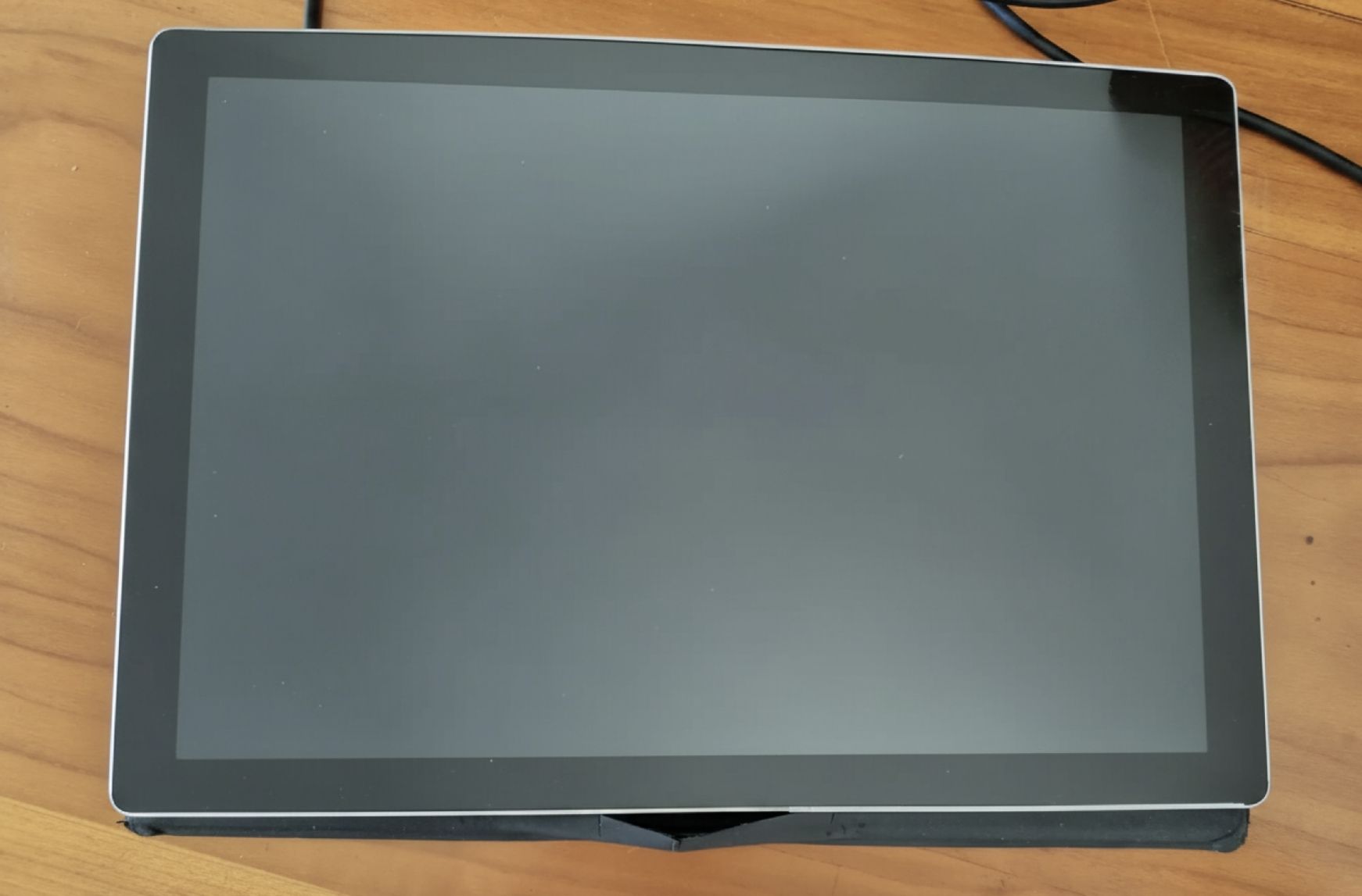 Microsoft Tablet PC: Microsoft Surface Pro 1960 128GB Tablet mit Tastatur – Usato da Basel venduto da you03 1