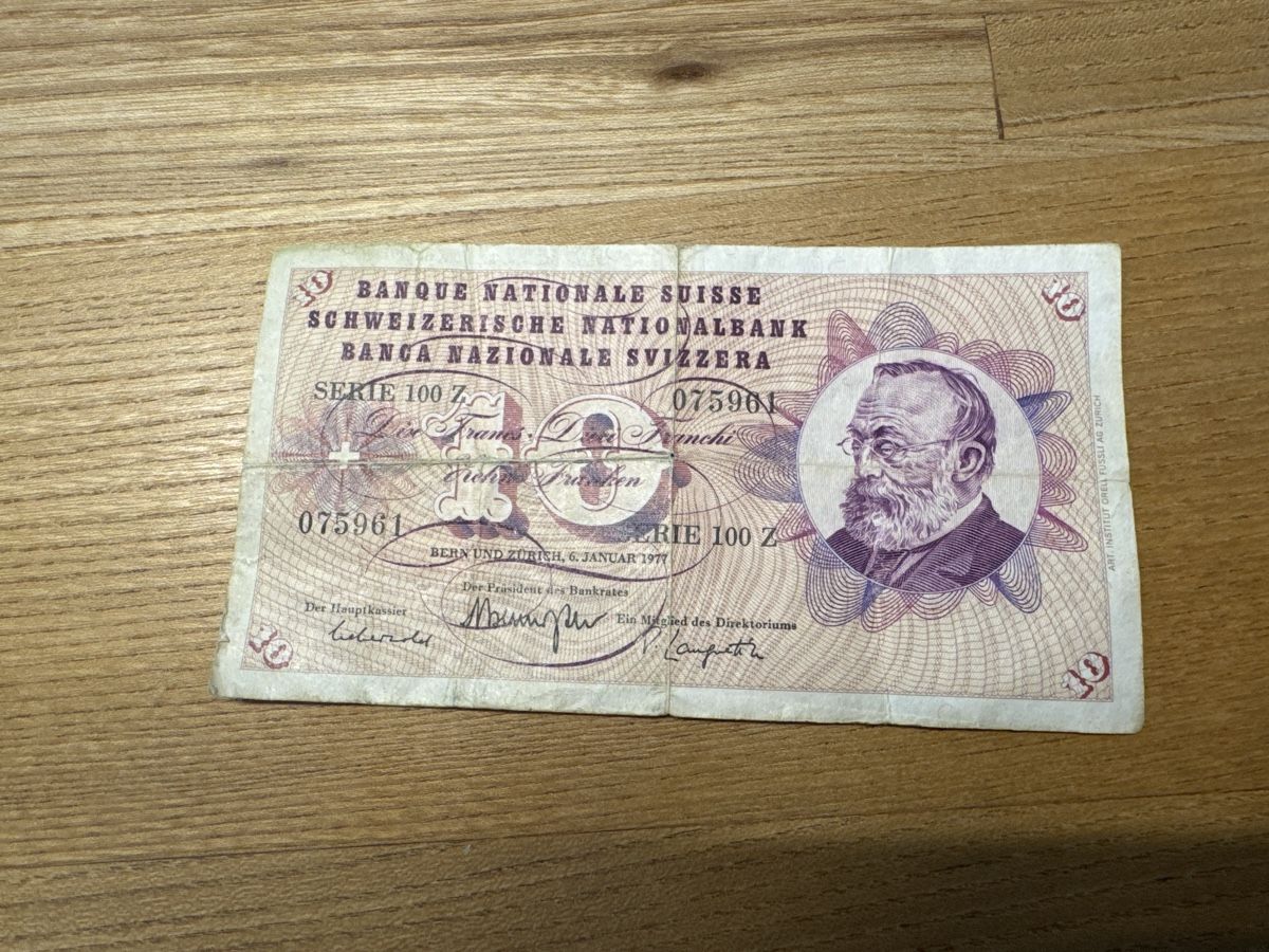 Banknoten: Schweizer Banknote 100 Franken 1977 – Gebraucht aus Suhr von pippalicous