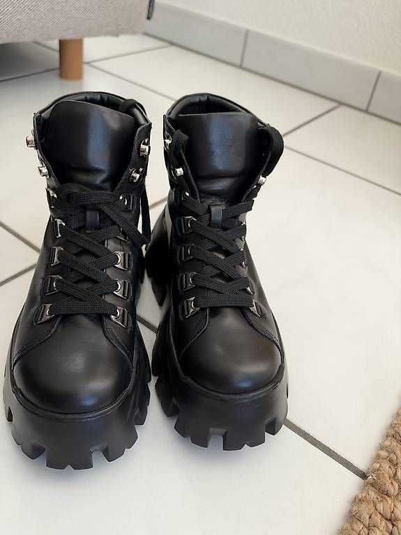 Chaussures femmes: Boots. Echtes Leder, grosse 36 – D'occasion à Hergiswil NW par Juliayy 1