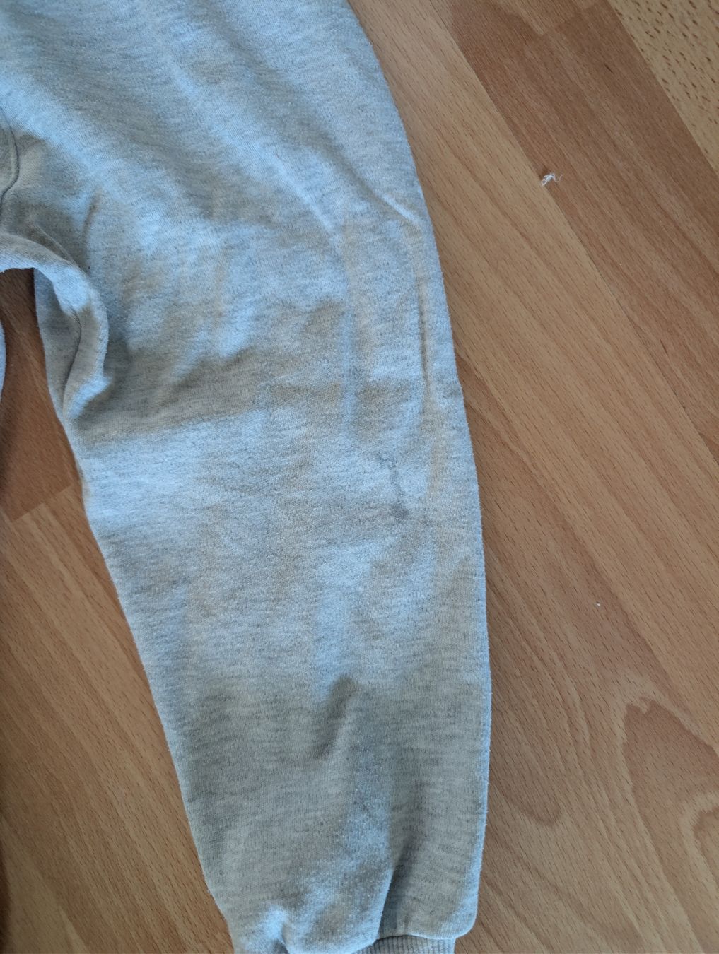 Pantaloni: Coole Kinder Jogginghose, grau, mit Traktoren – Usato da Buchs ZH venduto da nudle10 2