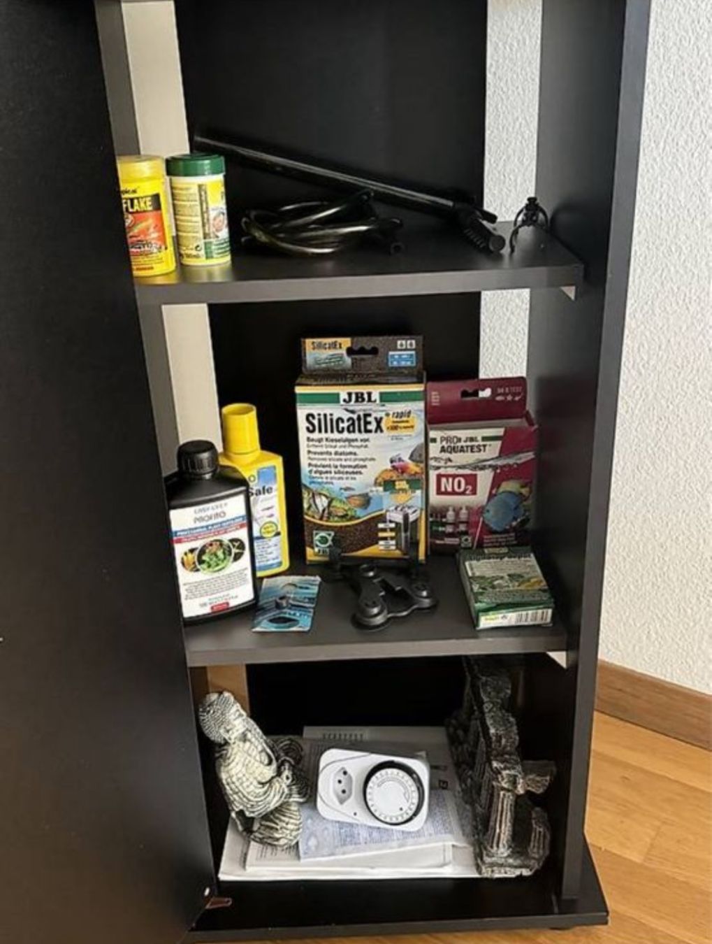 Aquarium: Aquarium 60lt mit Möbel – D'occasion à Neerach par mandyZach 2