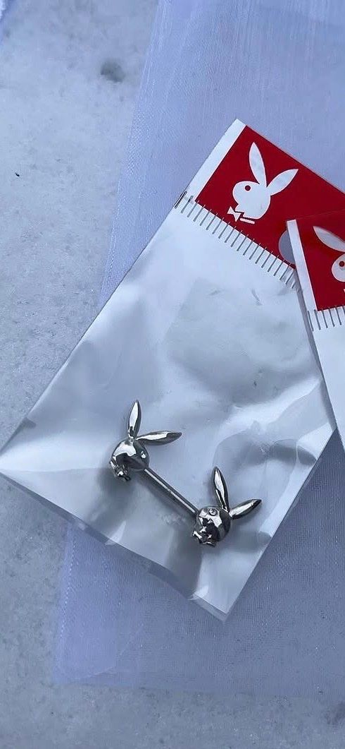 Piercingschmuck: Playboy Nippelpiercing – Gebraucht aus Uster von Bellaa21 1