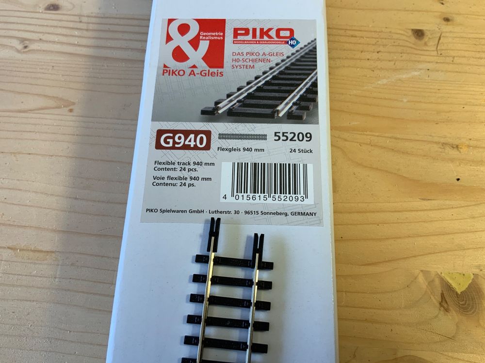 55209 – Lot De 10 Rails Flexibles En Maillechort – Longueur 940 Mm – Pour Courbes Serrées (R1) – Conductivité Et Durabilité – Aspect Réaliste Avec Traverses En Bois