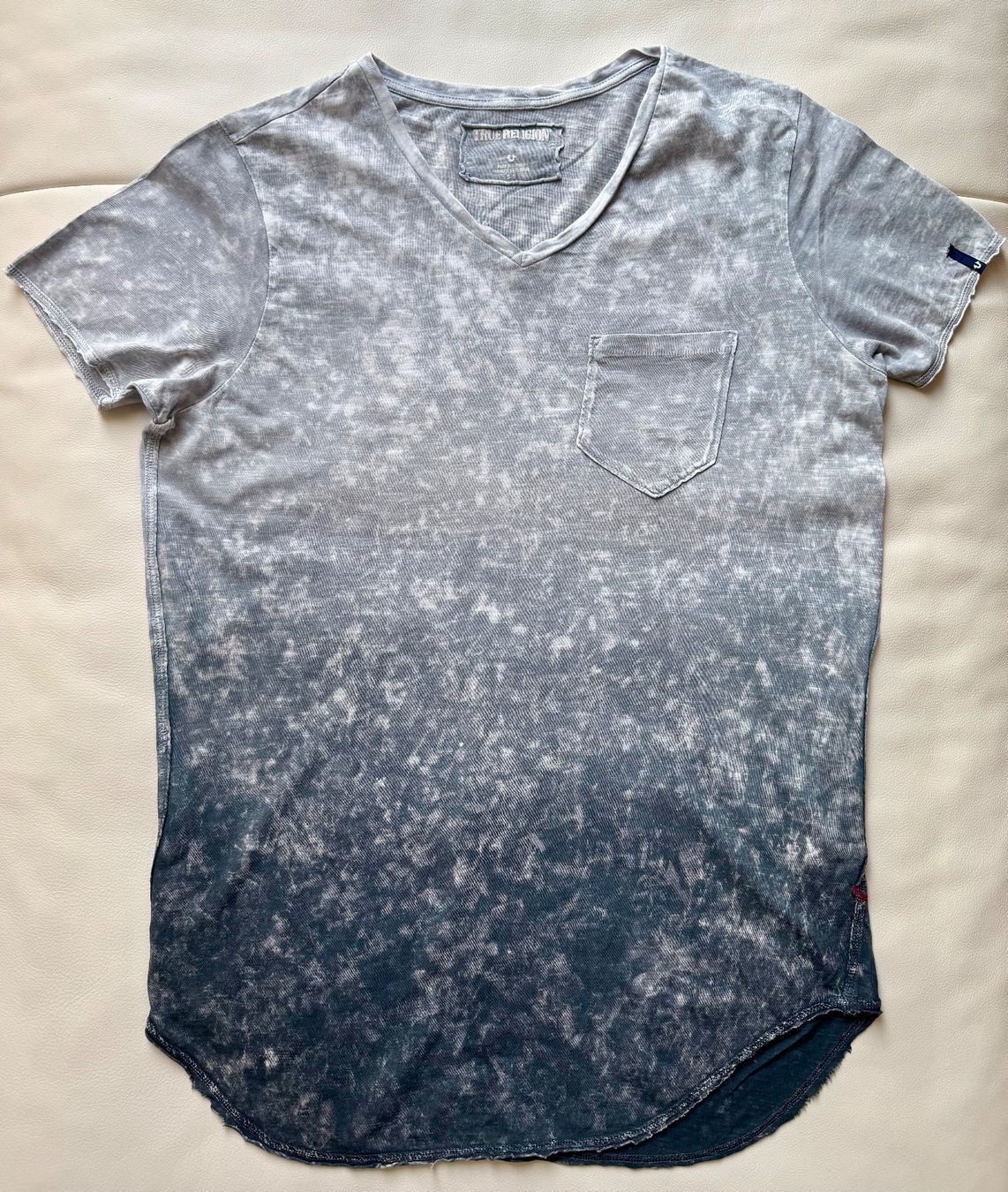 True Religion T-Shirts: TRUE RELIGION T-Shirt Grösse S – Gebraucht aus Brüttisellen von eic_bwt5
