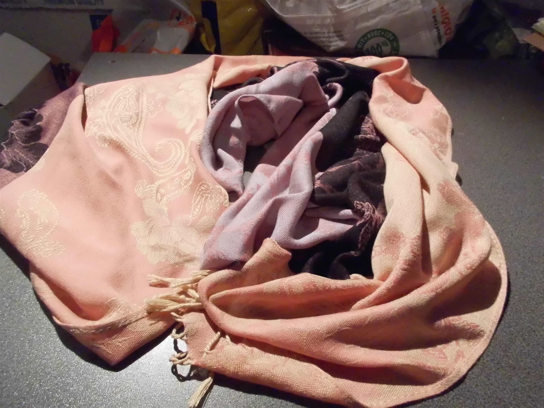 Foulard & Sciarpe: Schal rosa/violett Töne – Usato da Zürich venduto da abraxas1291