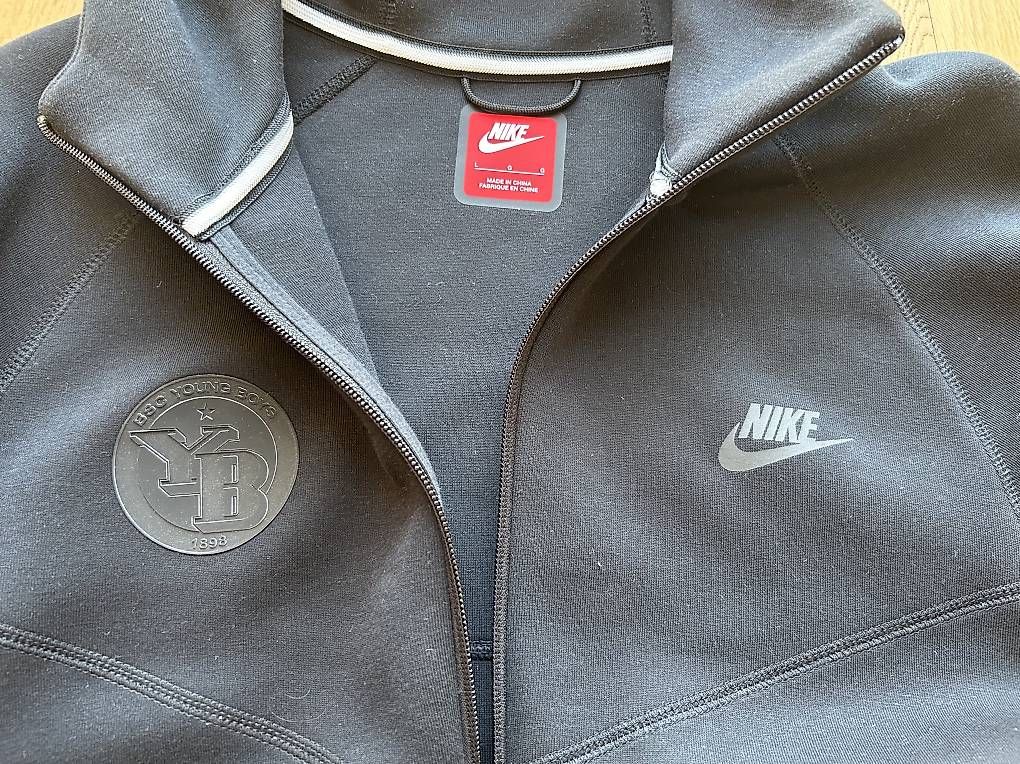 Completi, tute sportive e funzionali: Nike Tech Fleece x YB Trainingsanzug – Usato da Zürich venduto da mullf 3