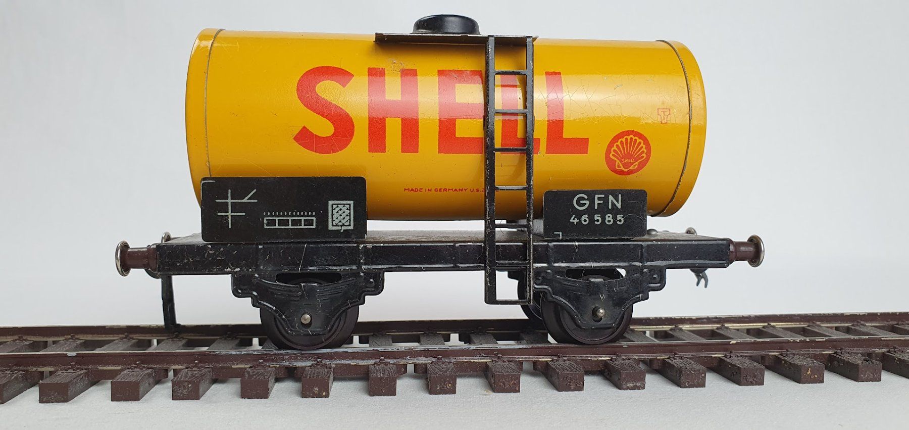 Fleischmann Modelleisenbahnen: Fleischmann GFN DRG/DB Kesselwagen "Shell", Spur 0/Blech – Gebraucht aus Seon von voAllBah