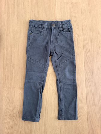 Jeans Gr. 98