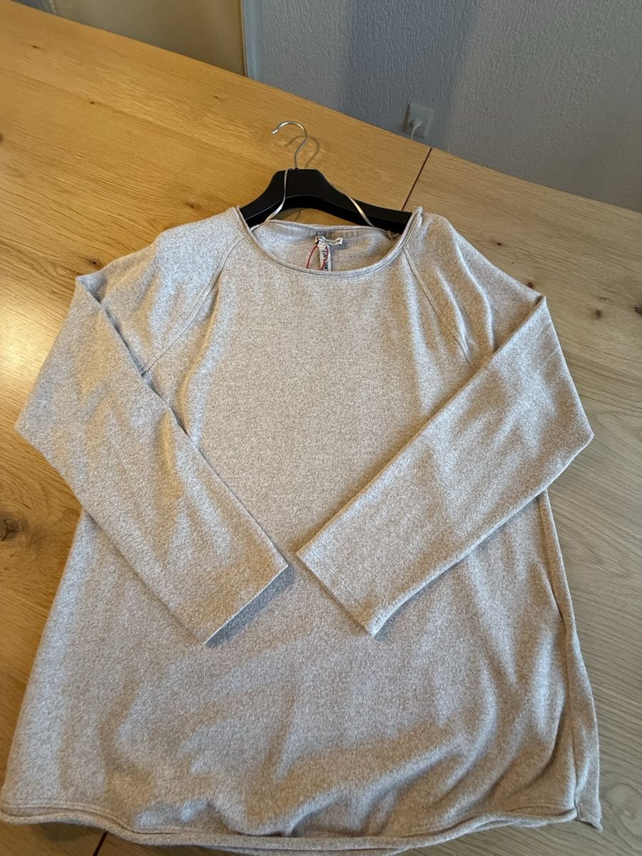 Lotti di vestiti: Damenpullover 4 Stk, Gr. XL – Usato da Thun venduto da Vesna27 6