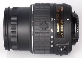 NIKON AF-S DX 18-55mm f/3.5-5.6G VR II ---------- NEUWERTIG