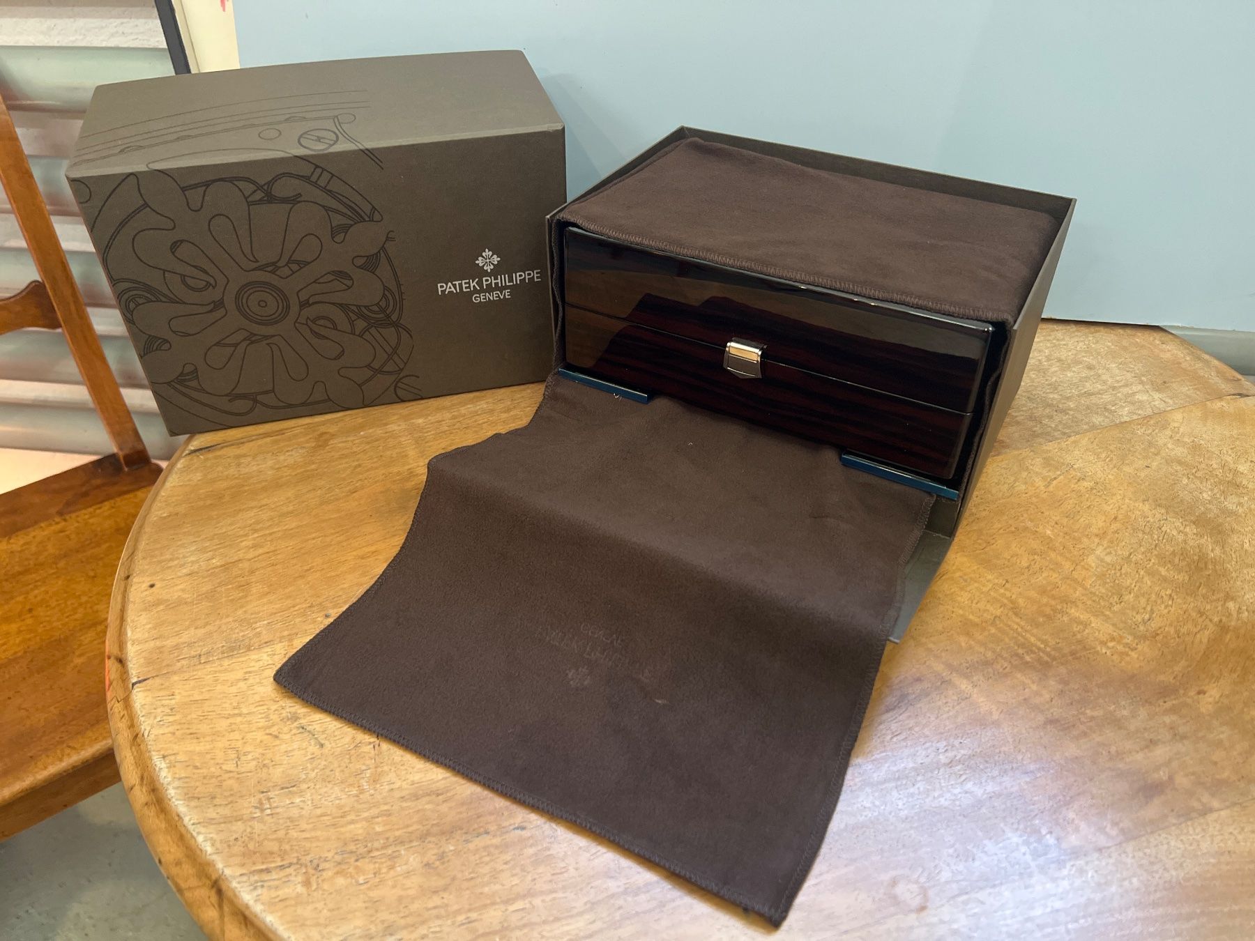 Patek Philippe Orologi: PATEK PHILIPPE Genève Uhrenbox – Usato da Otelfingen venduto da Yossi-68 8