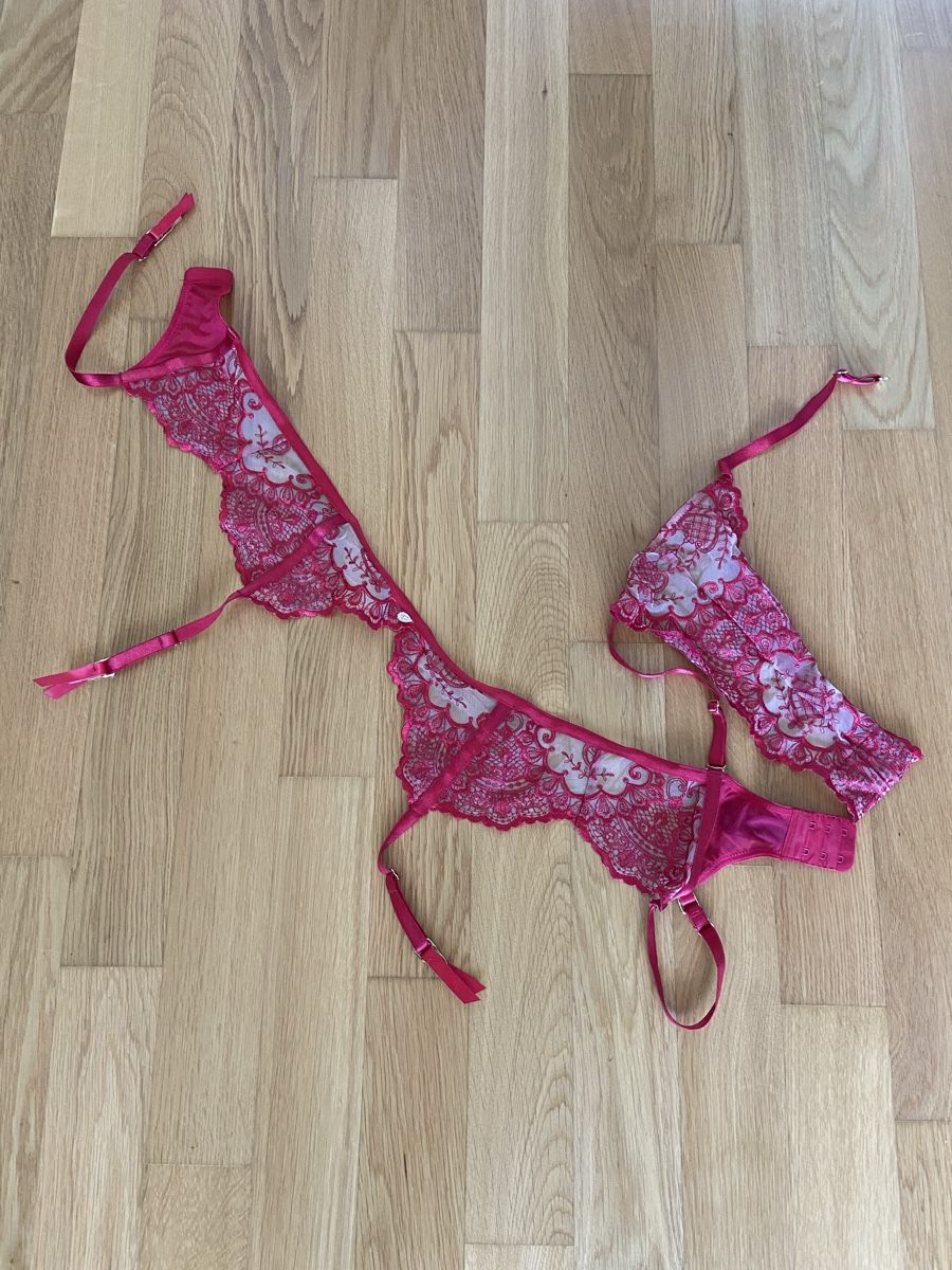 Beldona Autres dessous: Strapse, nicht getragen – Neuf (Voir description) à Zürich par lor_2mtq 1