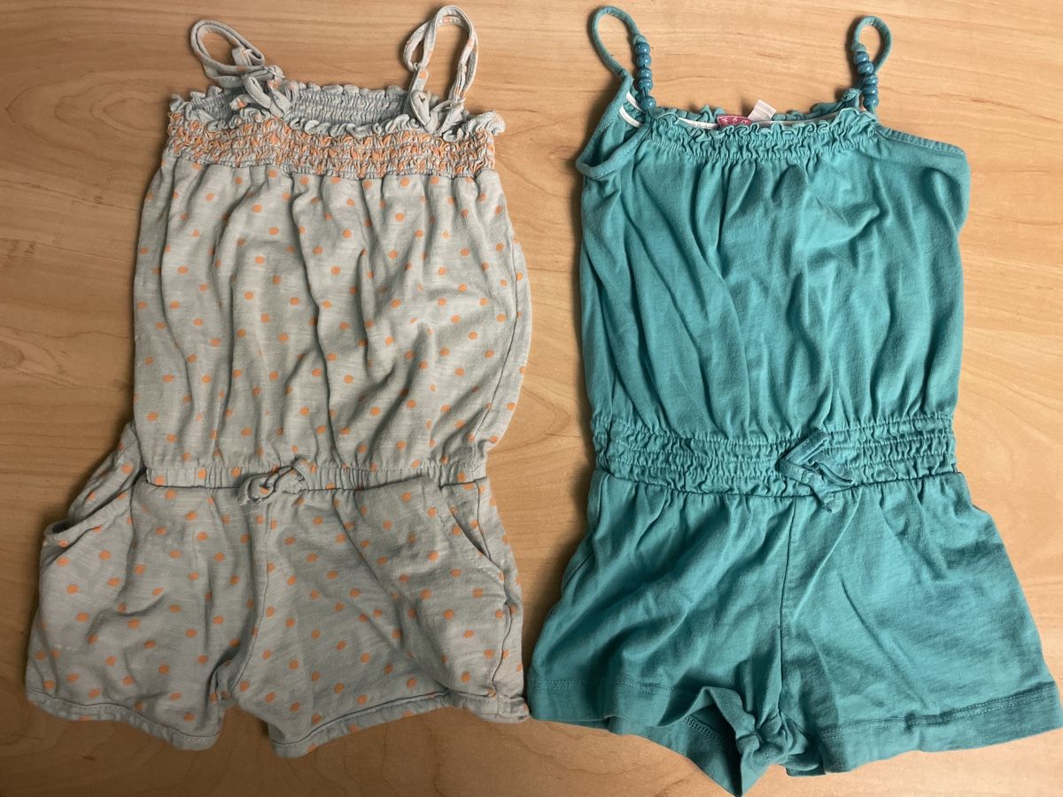 Tute: 2 süsse Jumpsuits kurz Gr.92 – Usato da Obergerlafingen venduto da cabo4