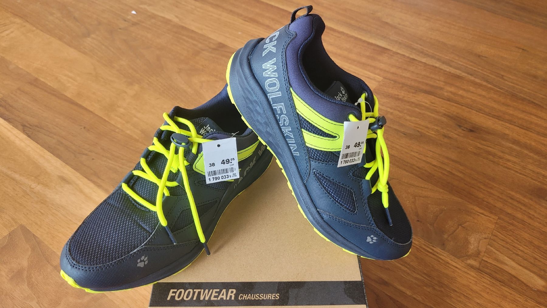 Jack Wolfskin Scarpe per ragazzi: Jack Wolfskin Wolf Striker Low K, Gr. 38, Neu – Nuovo e nell'imballaggio originale da Meierskappel venduto da Melebo 2
