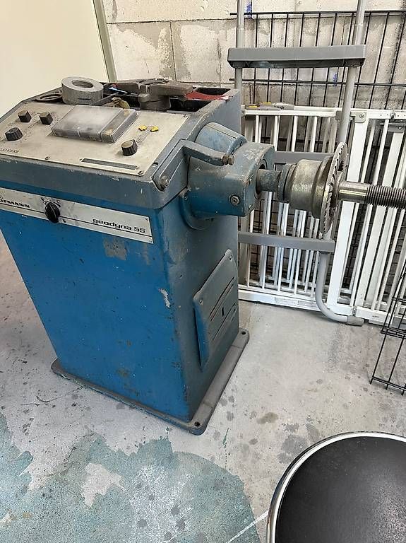 Toutes les machines: Auswuchtmaschine – D'occasion à Rheineck par federer81 2