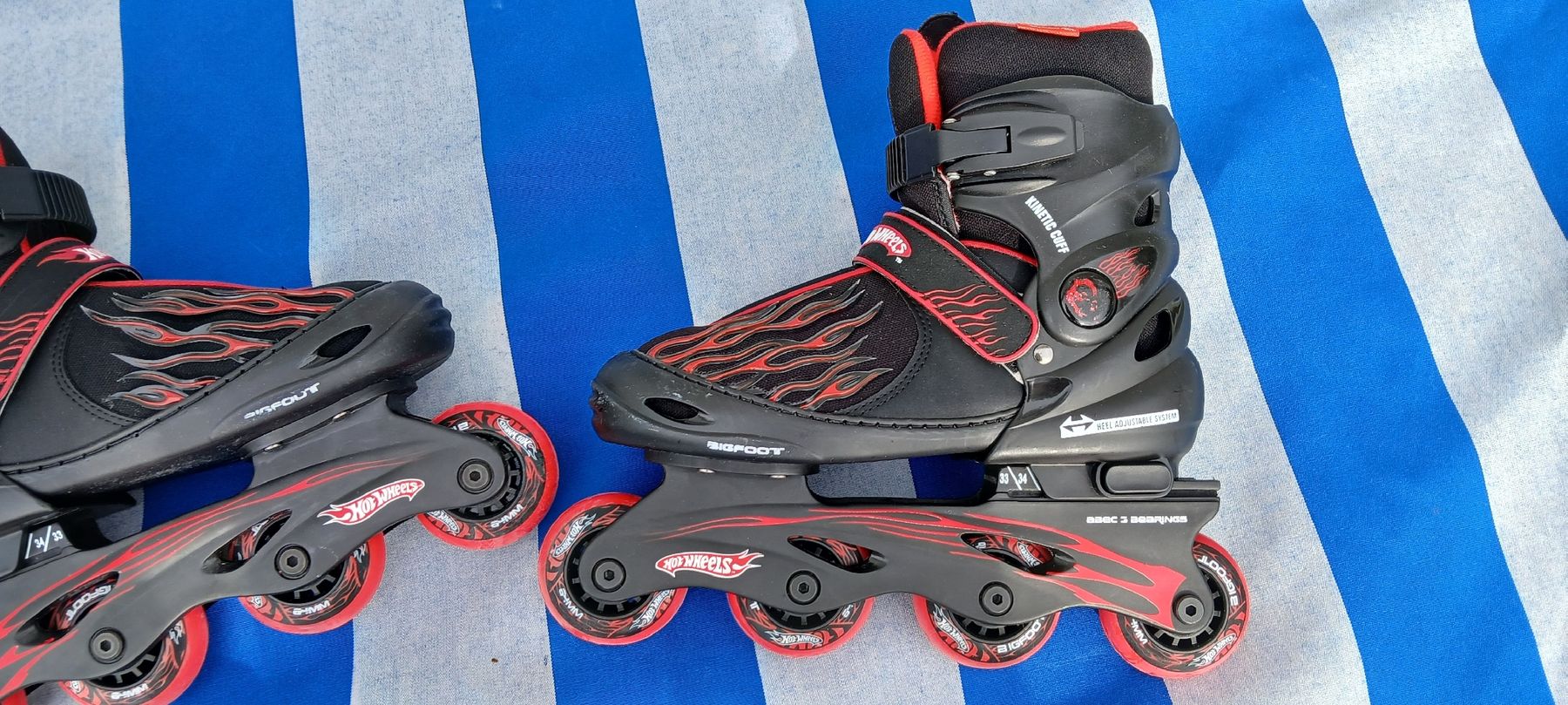 Pattini in linea & Pattini a rotelle: Inline Skates Set Grösse 34-37 mit Helm und Schutzausrüstung – Usato da Kölliken venduto da turimess