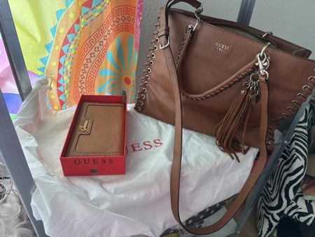 Guess Handtasche & Portemonnaie Set! Countrystyle AbCHF39.—