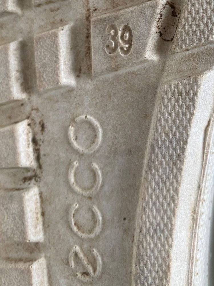 Ecco Scarpe da uomo: Unisex Schuhe ECCO GORE TEX Gr. 39 – Usato da Richterswil venduto da Busanca 8
