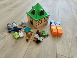 Formensteckspiel-Haus und Fingerpuppen (wie neu!)