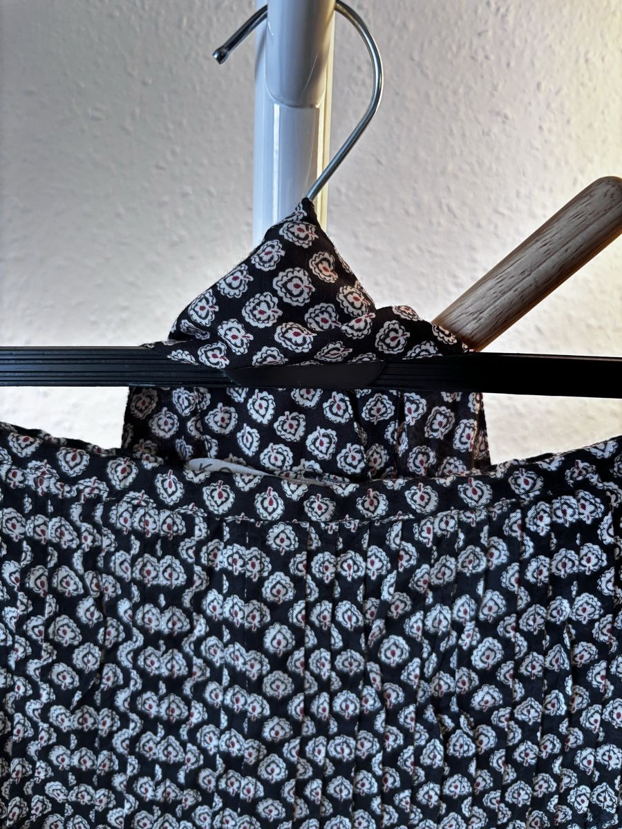 Kookai Gonne: Jupe noire Kookai à motifs – Nuovo (secondo la descrizione) da Onex venduto da ali_8gbq 3